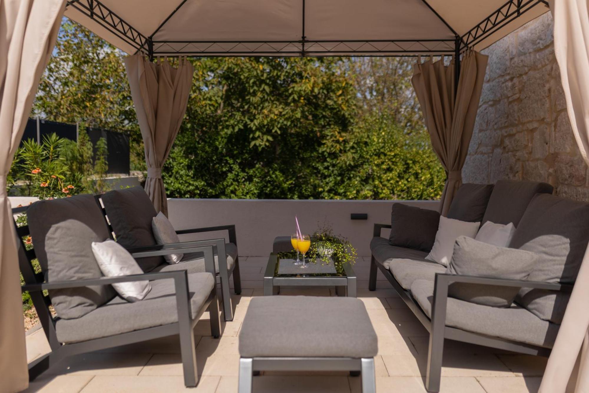 Experience Village Life - Jokini Dvori With Private Pool Pakovo Selo Exterior photo